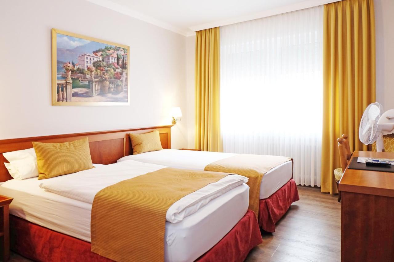 Hotel Mennicken Wurselen Luaran gambar