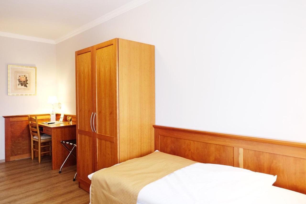 Hotel Mennicken Wurselen Luaran gambar