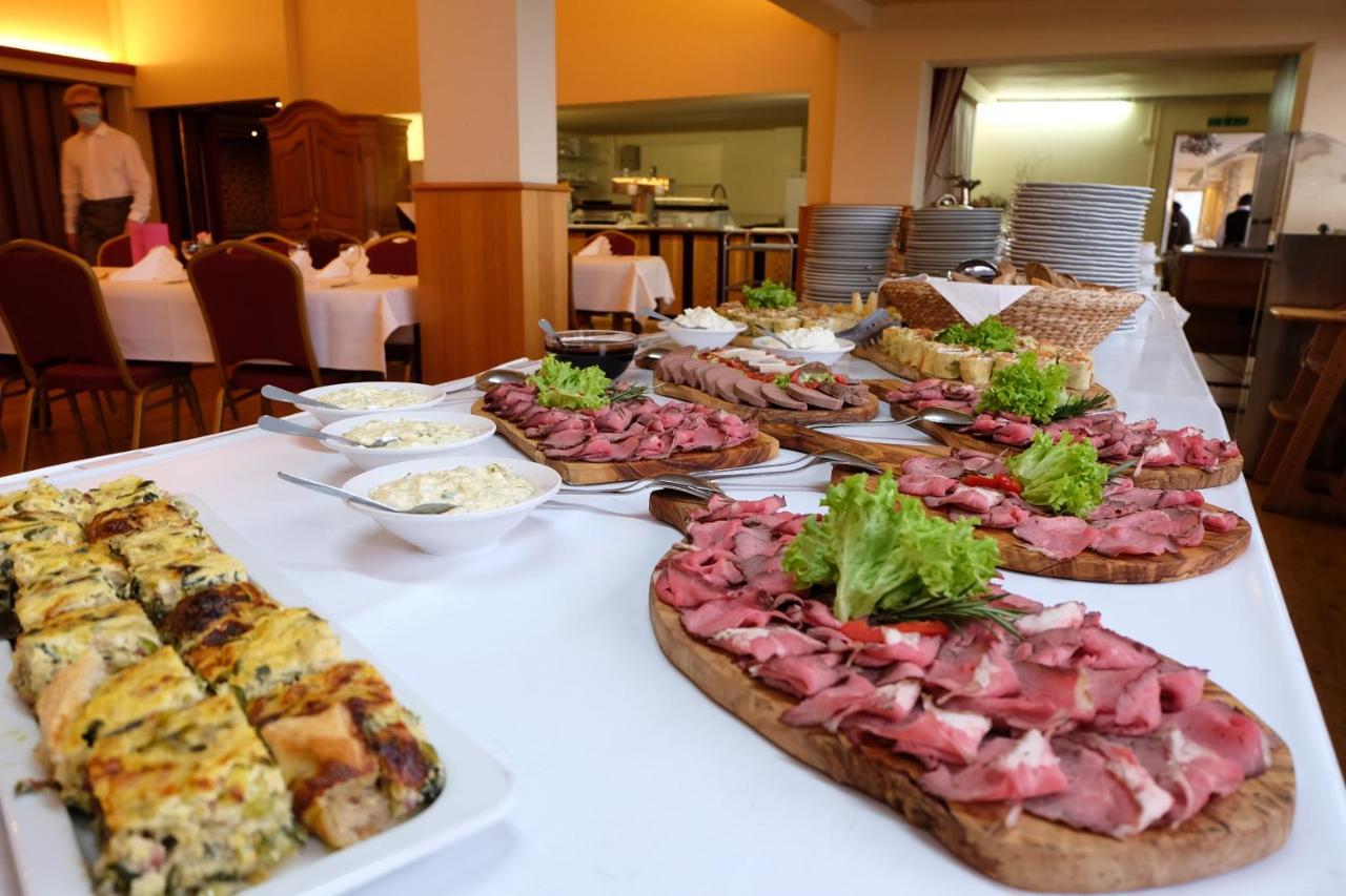 Hotel Mennicken Wurselen Luaran gambar