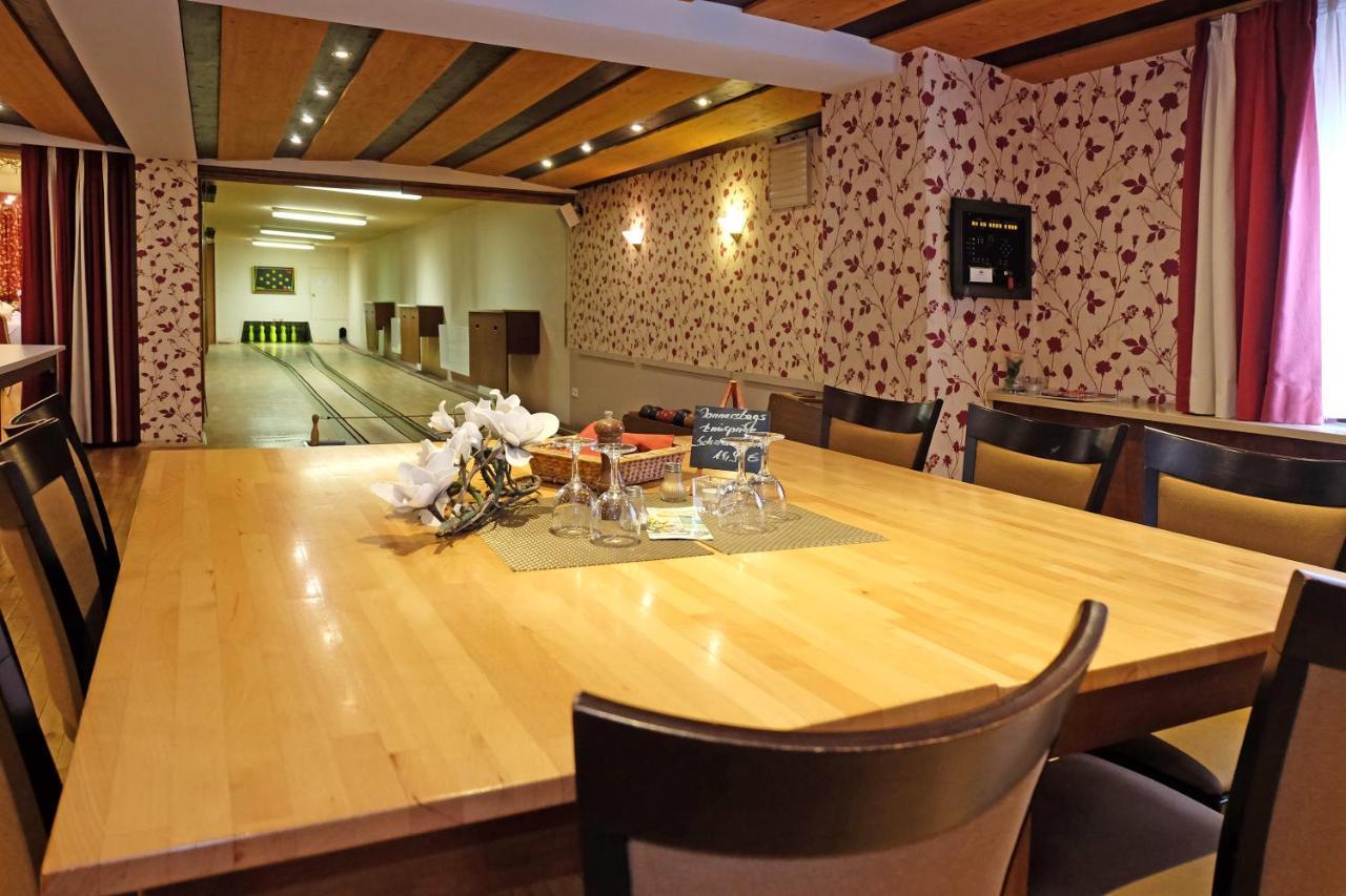 Hotel Mennicken Wurselen Luaran gambar
