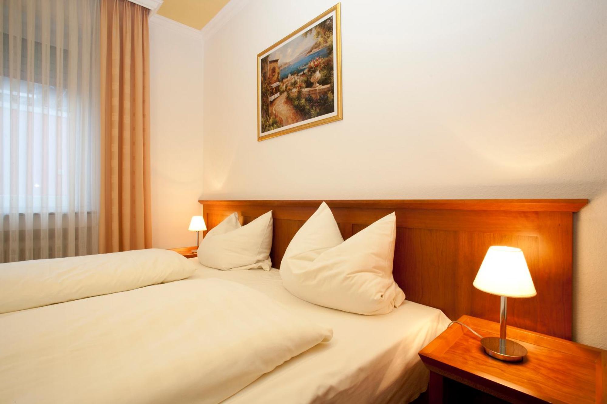 Hotel Mennicken Wurselen Luaran gambar